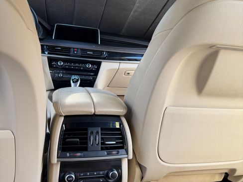 Used 2015 BMW X5 xDrive35d image 8