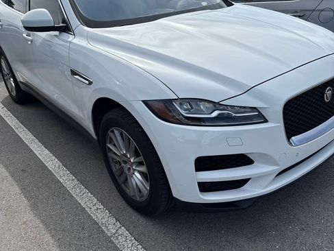 Used 2017 Jaguar F-PACE Prestige image 5