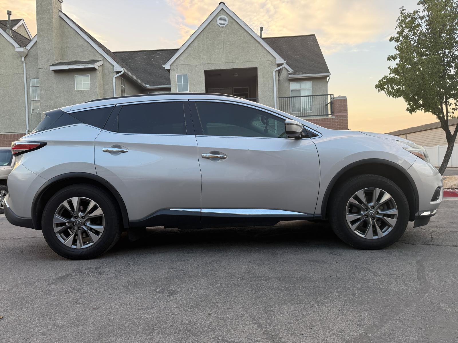 Used 2018 Nissan Murano SV FWD image 1