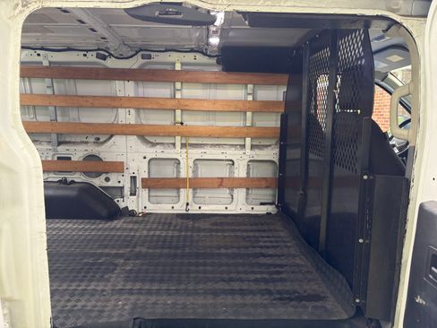 Used 2019 Ford Transit 250 130 Low Roof w/ Exterior Upgrade Package RWD image 17