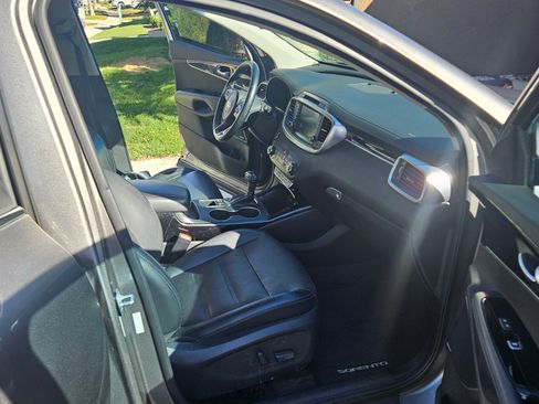 Used 2016 Kia Sorento SX image 13