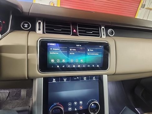 Used 2020 Land Rover Range Rover HSE image 25