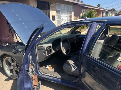 Used 1996 Chevrolet Impala SS image 2