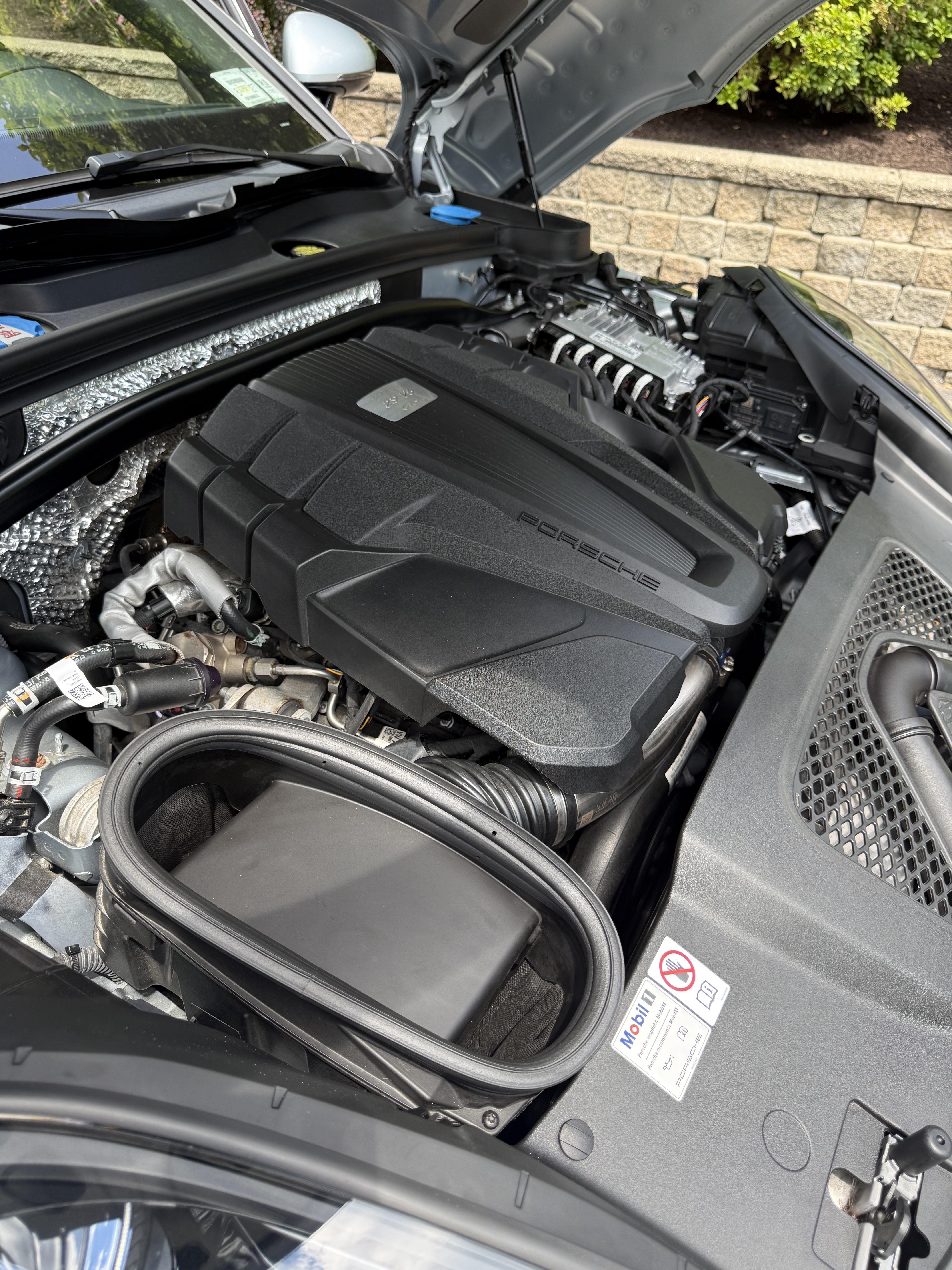 Used 2024 Porsche Macan GTS AWD/4WD image 32