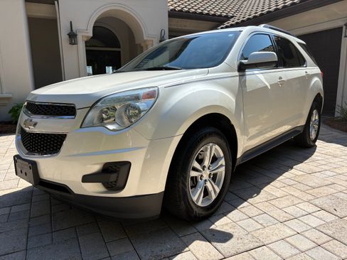 Used 2014 Chevrolet Equinox LT w/ Driver Convenience Package FWD image 2