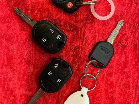 Used 2008 Ford Escape 4WD Hybrid image 16