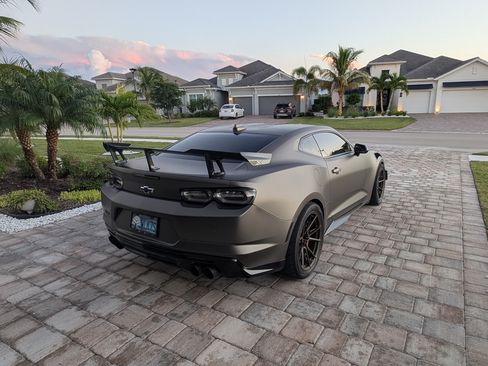 Used 2023 Chevrolet Camaro ZL1 image 1