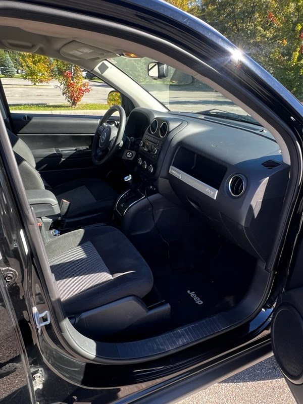 Used 2016 Jeep Compass Sport w/ Power Value Group AWD/4WD image 8