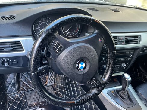 Used 2012 BMW 335i Convertible image 8