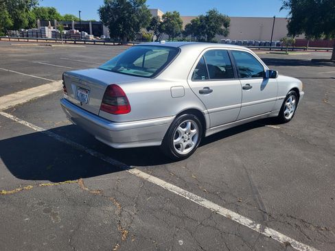 Used 2000 Mercedes-Benz C 280 Sedan image 8