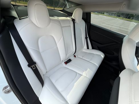 Used 2022 Tesla Model 3 Performance AWD/4WD image 23