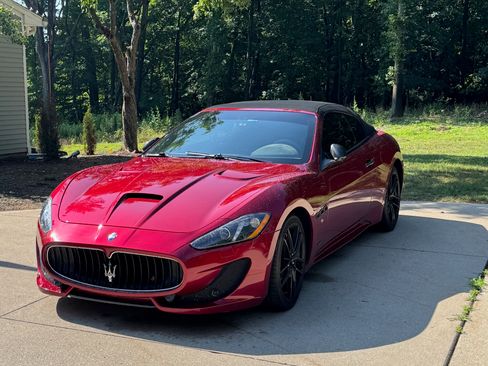 Used 2017 Maserati GranTurismo Sport image 4