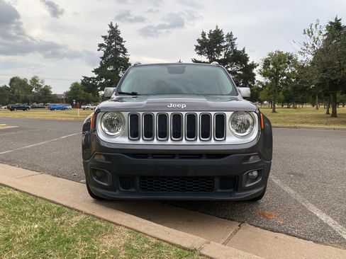 Used 2017 Jeep Renegade Limited image 10