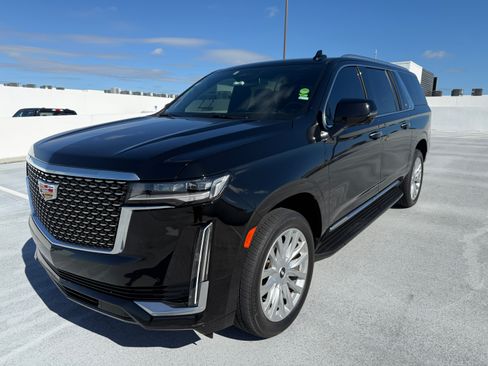 Used 2024 Cadillac Escalade ESV Luxury image 14