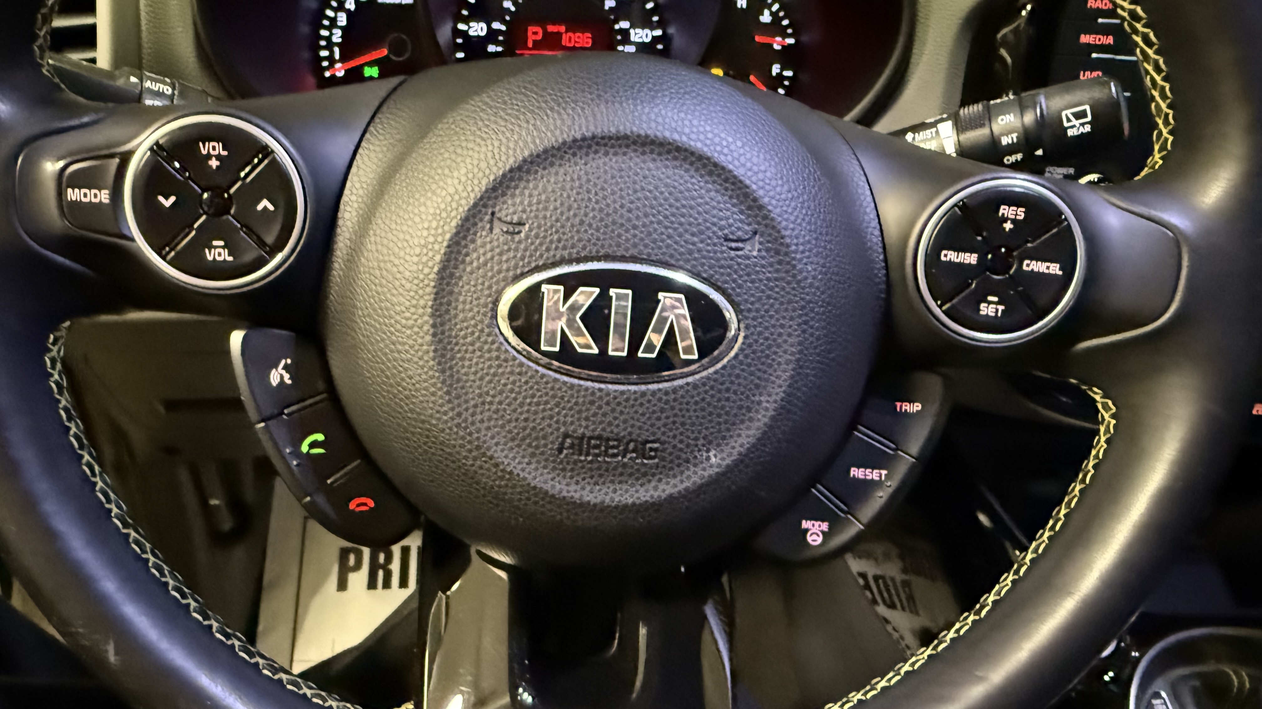 Used 2016 Kia Soul + w/ Primo Package FWD image 6