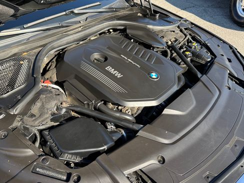 Used 2016 BMW 740i image 12