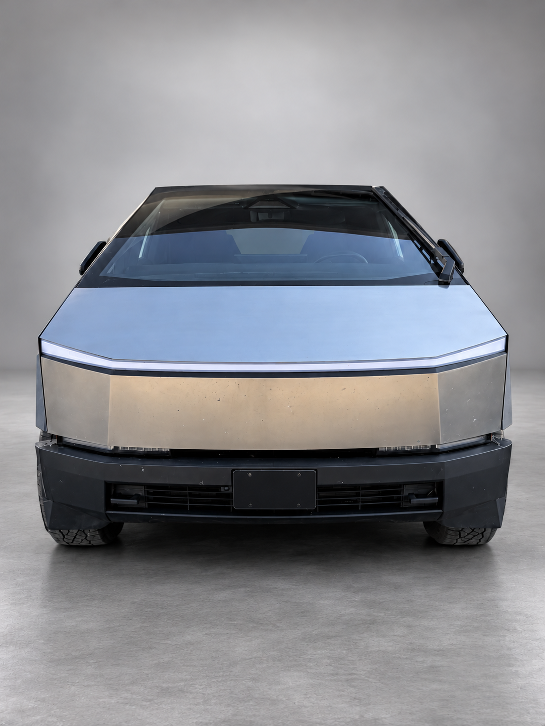 Used 2025 Tesla Cybertruck 2WD Crew Cab image 2