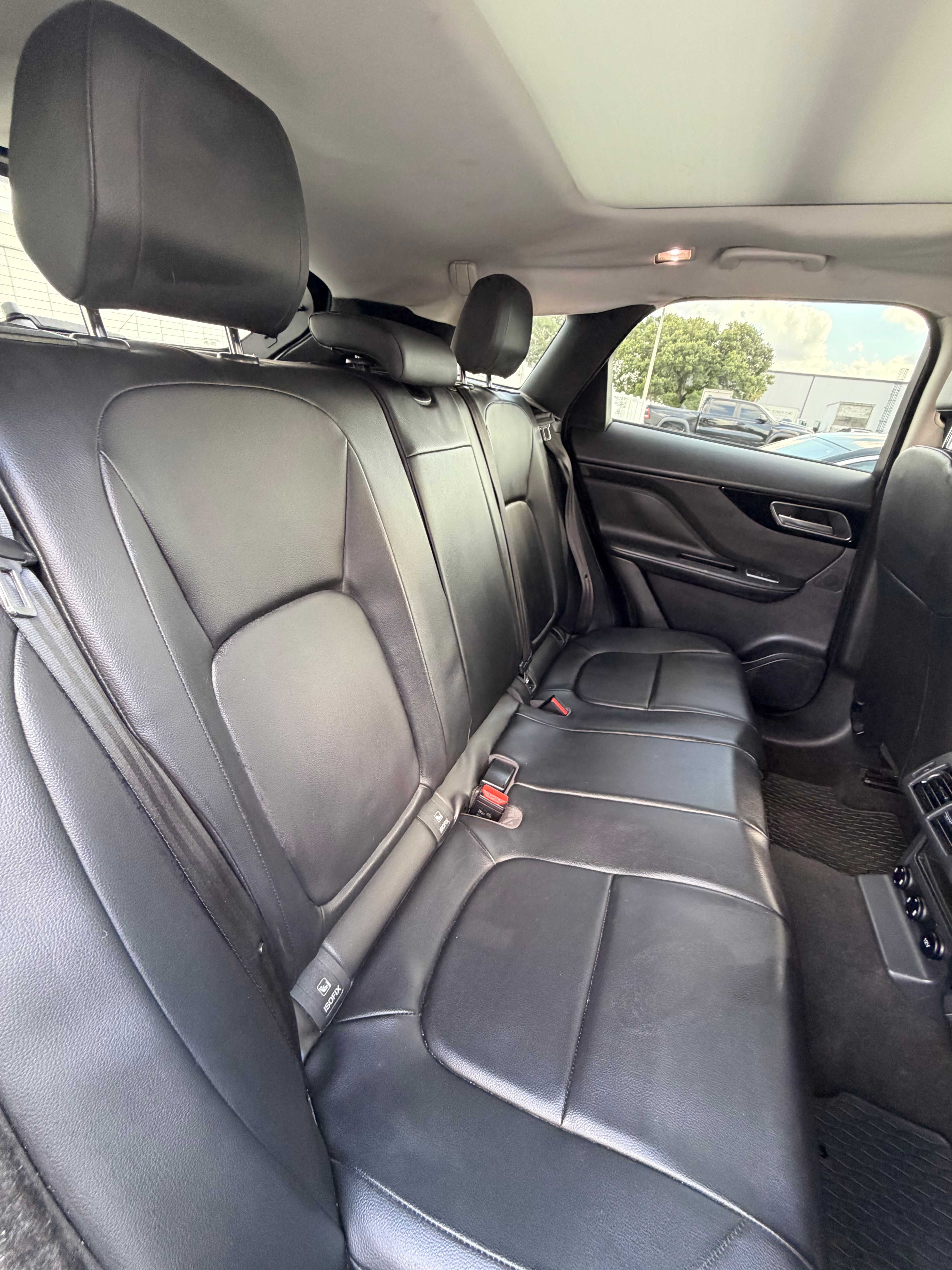 Used 2017 Jaguar F-PACE Premium AWD/4WD image 22