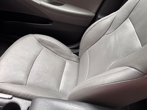 Used 2011 Hyundai Sonata Limited FWD image 13