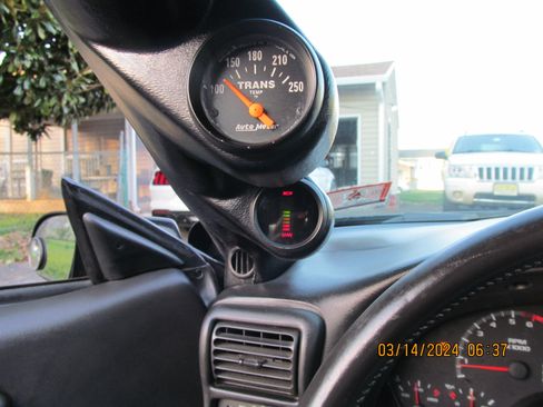 Used 2000 Chevrolet Camaro Z28 w/ SS Performance/Appearance Pkg image 13