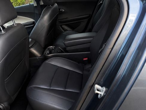 Used 2013 Chevrolet Volt Premium w/ Premium Trim Package FWD image 9