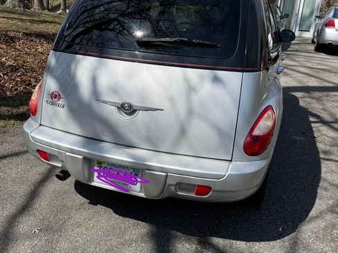 Used 2010 Chrysler PT Cruiser w/ PT Cruiser Couture Edition image 15