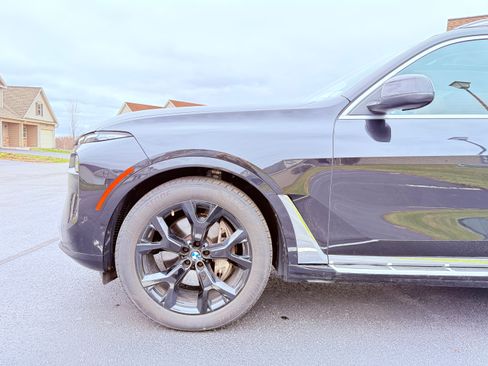 Used 2023 BMW X7 xDrive40i w/ Premium Package image 10