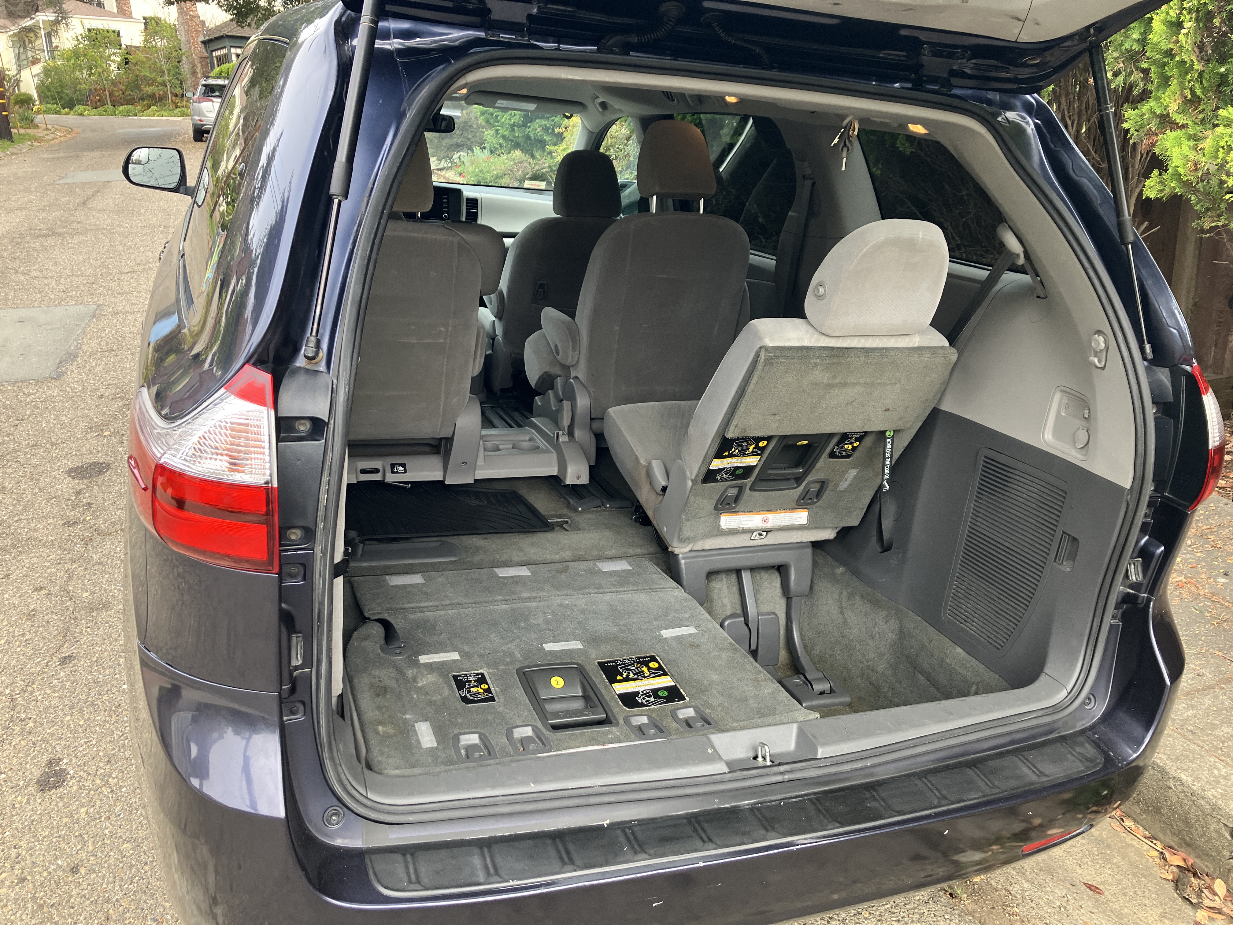 Used 2018 Toyota Sienna LE FWD image 10