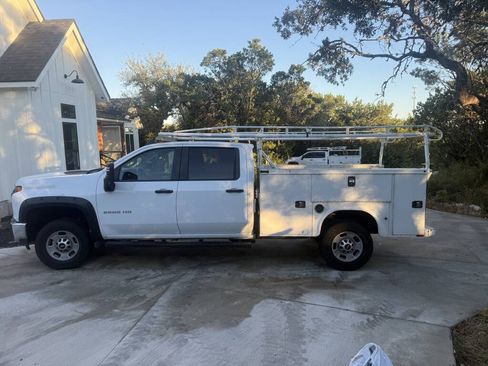 Used 2021 Chevrolet Silverado 2500 W/T w/ WT Convenience Package image 8