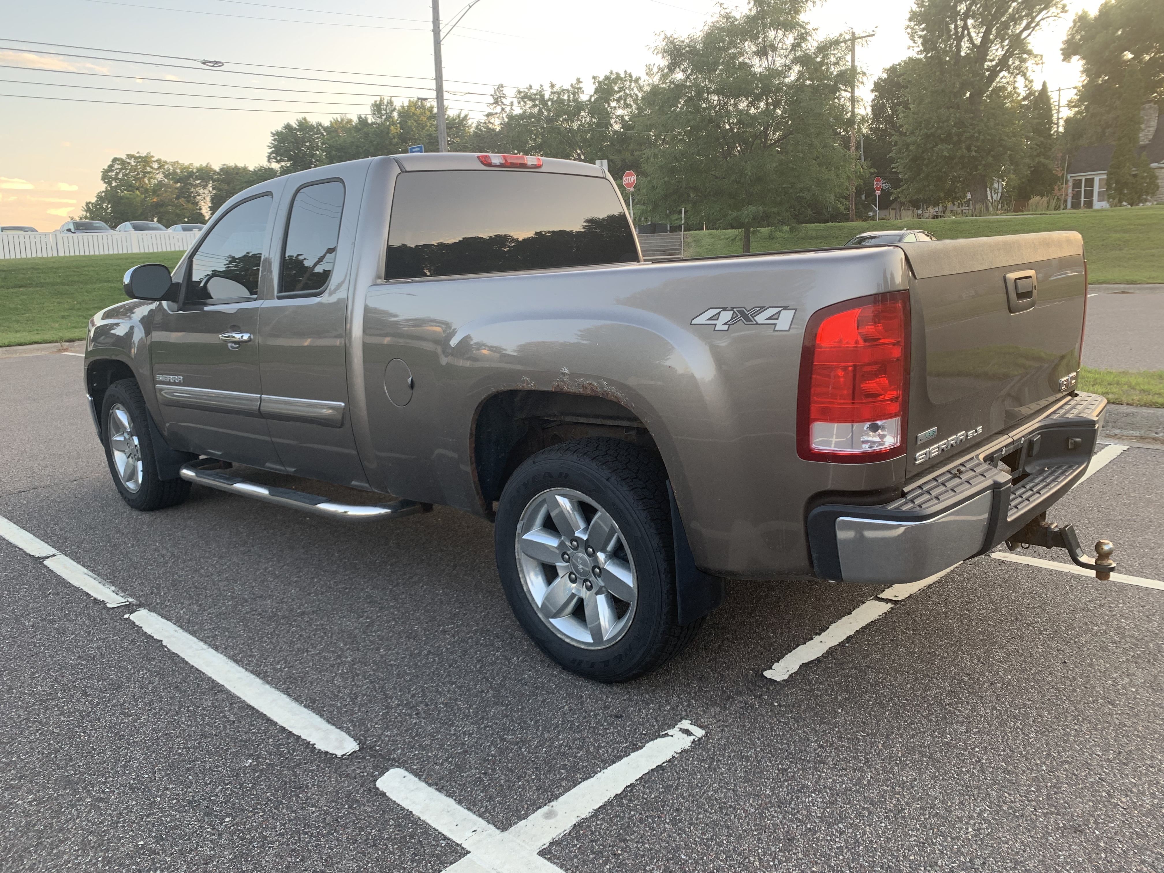Used 2012 GMC Sierra 1500 SLE AWD/4WD image 2
