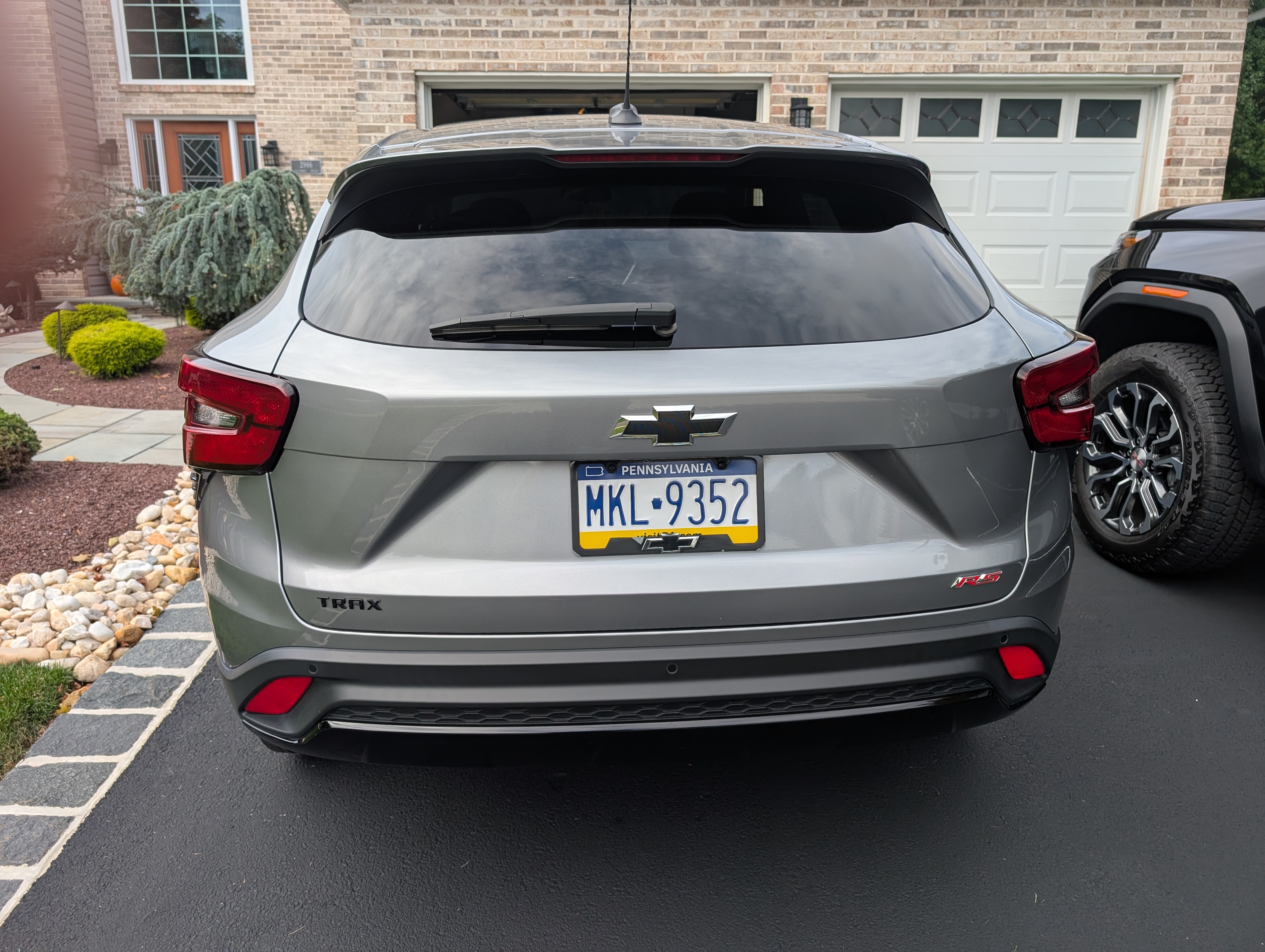 Used 2024 Chevrolet Trax RS w/ Driver Confidence Package FWD image 4