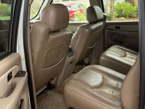 Used 2005 GMC Yukon XL Denali AWD/4WD image 6