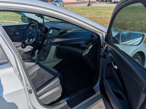 Used 2016 Hyundai Azera image 18