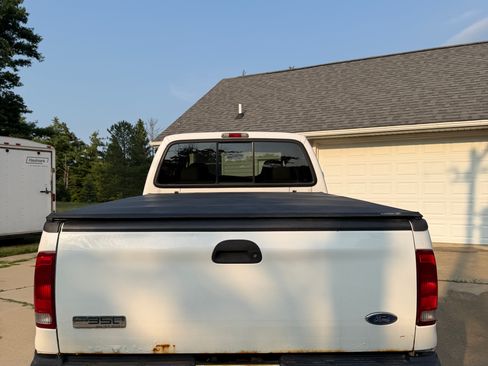 Used 2005 Ford F350 Lariat AWD/4WD image 6