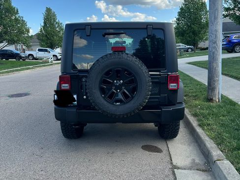 Used 2018 Jeep Wrangler Sport AWD/4WD image 4