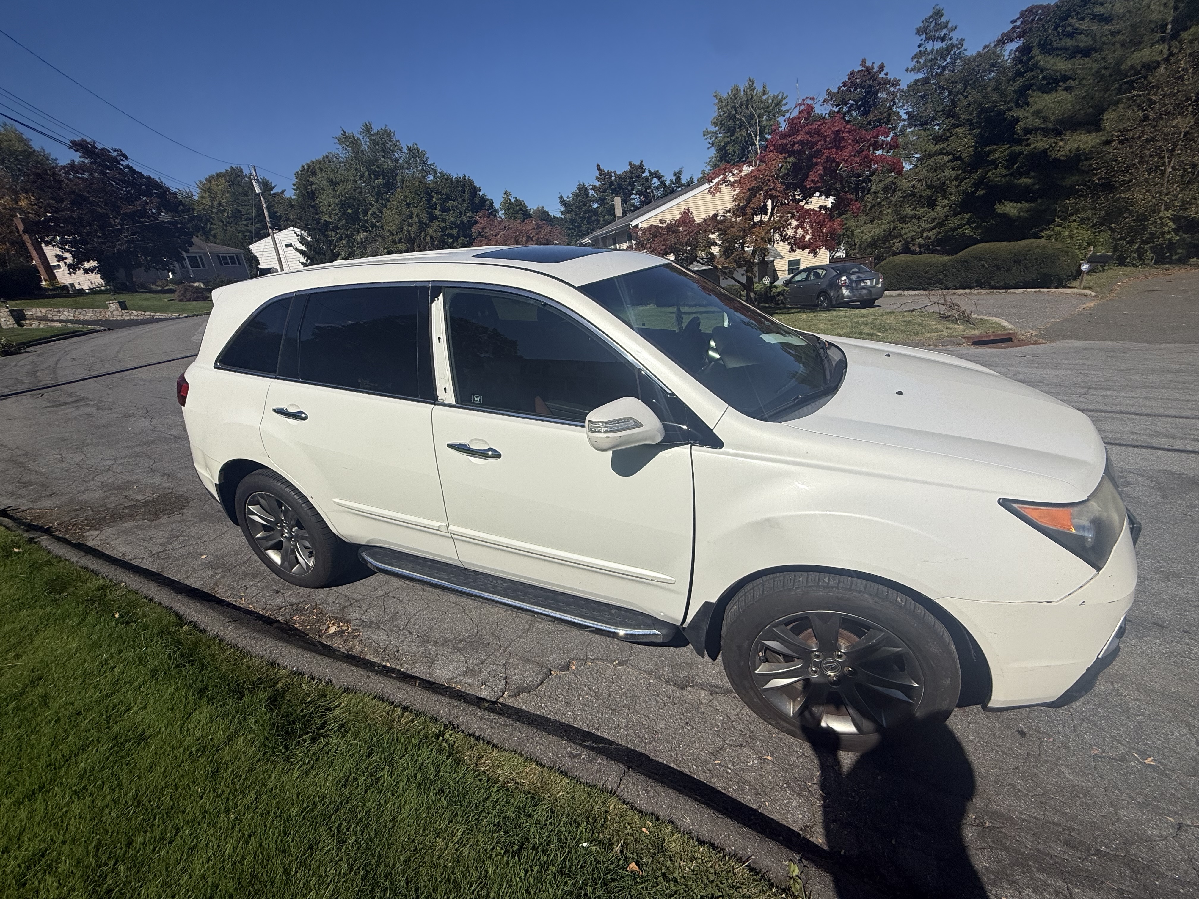 Used 2011 Acura MDX w/ Advance Package AWD/4WD image 2