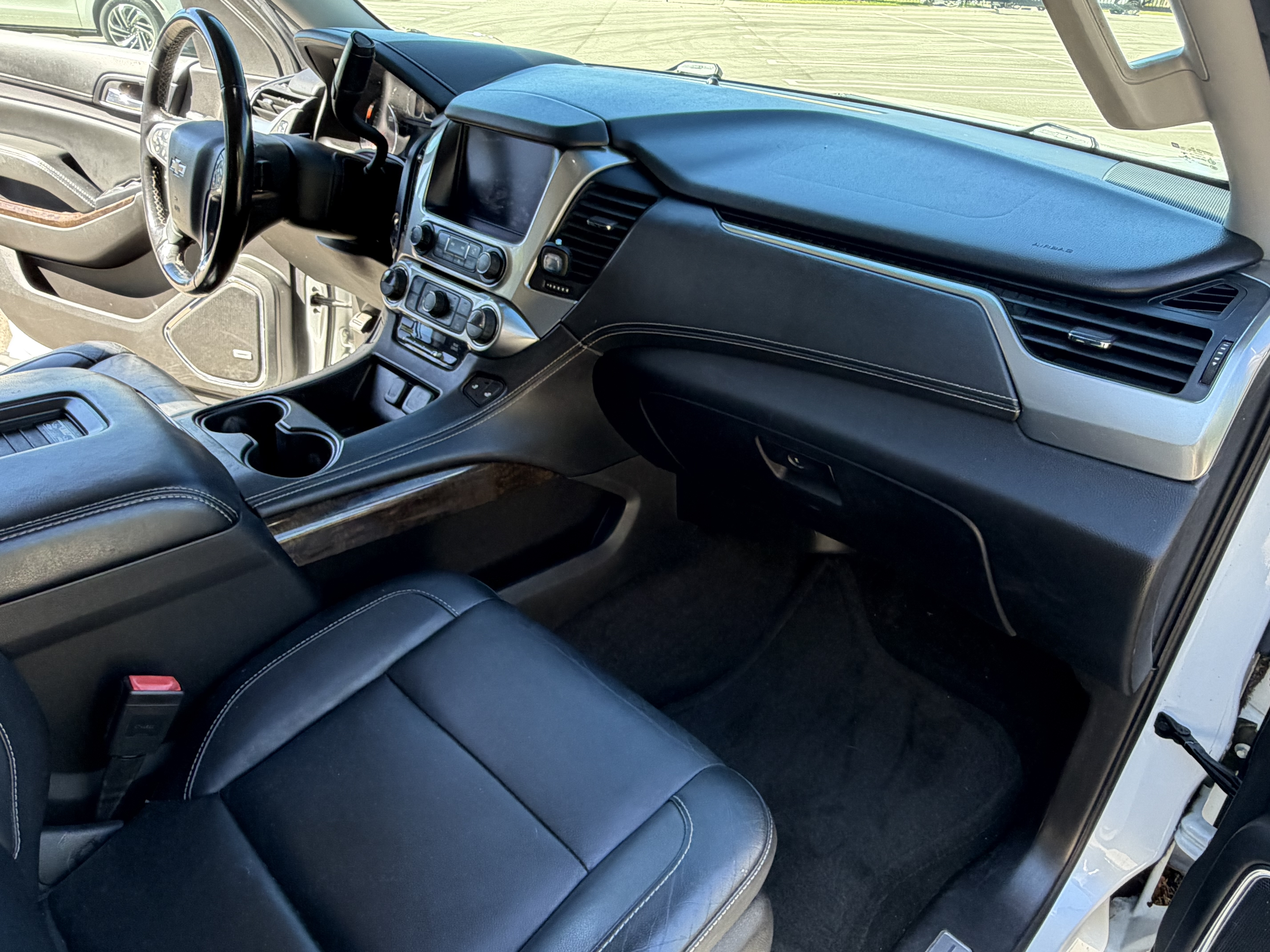 Used 2016 Chevrolet Tahoe LT w/ Luxury Package AWD/4WD image 19
