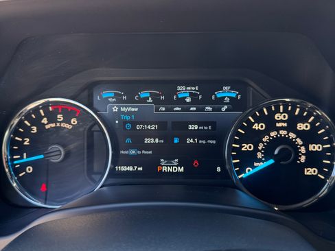 Used 2018 Ford F150 Platinum w/ Equipment Group 701A Luxury image 6