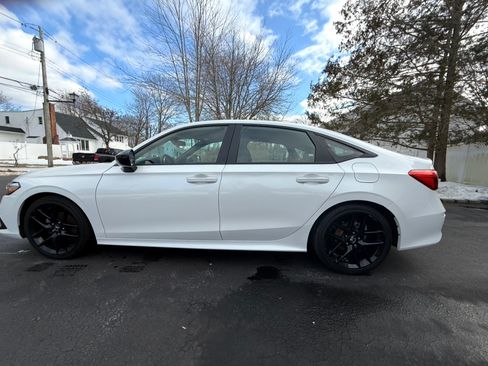 Used 2024 Honda Civic Sport image 4