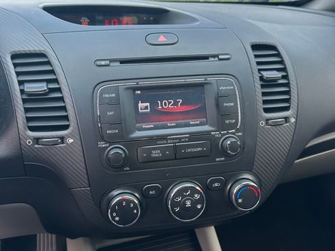 Used 2014 Kia Forte EX image 7