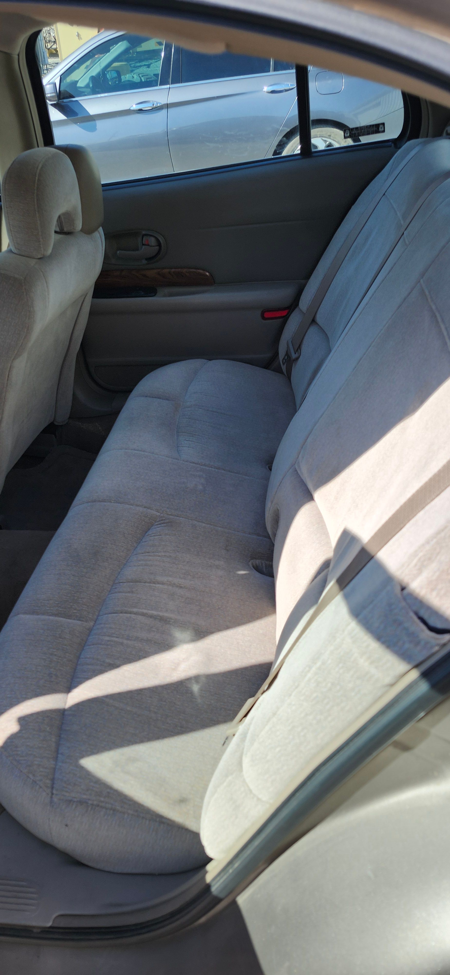 Used 2001 Buick Le Sabre Custom w/ Luxury Pkg FWD image 19