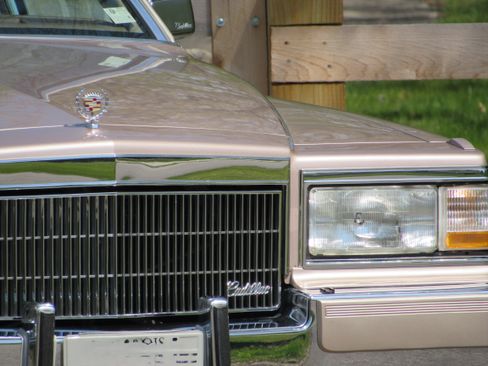 Used 1992 Cadillac Brougham RWD image 30