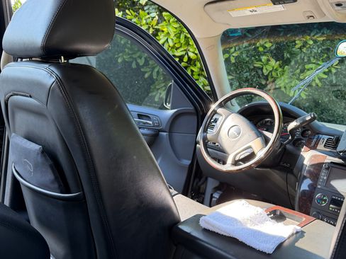 Used 2012 GMC Yukon XL Denali image 8