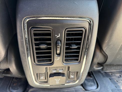 Used 2018 Jeep Grand Cherokee Limited AWD/4WD image 23