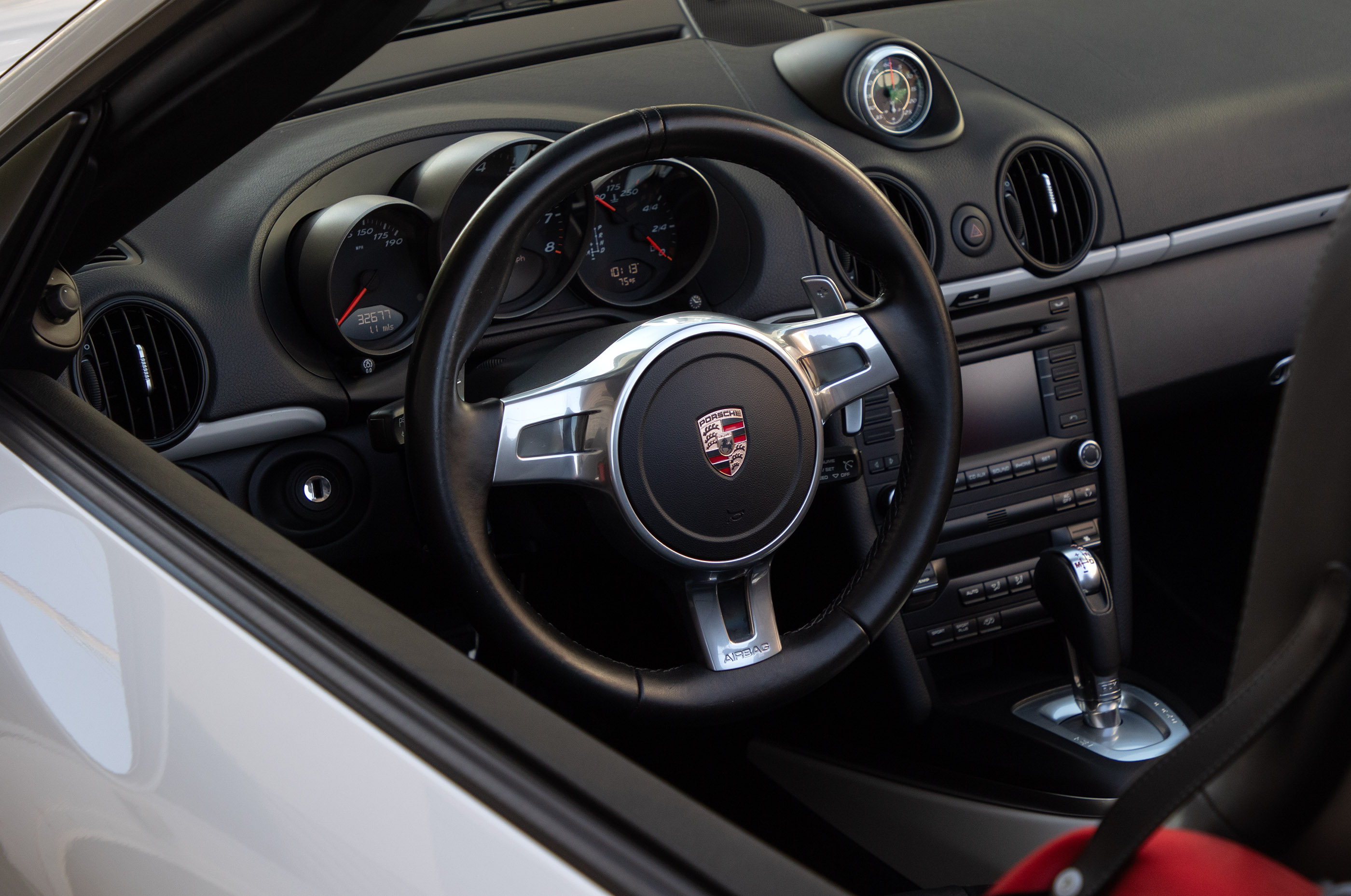 Used 2011 Porsche Boxster Spyder RWD image 23