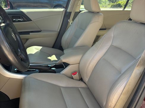 Used 2014 Honda Accord Touring image 5