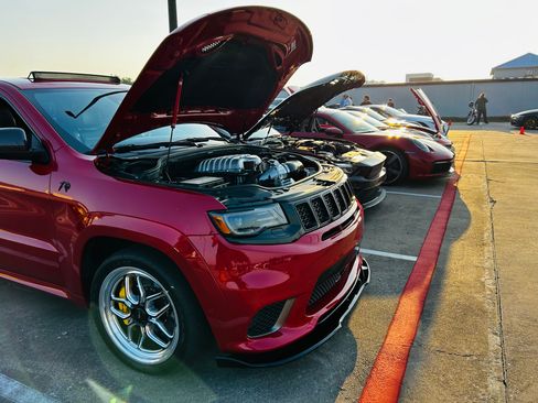 Used 2018 Jeep Grand Cherokee Trackhawk AWD/4WD image 8