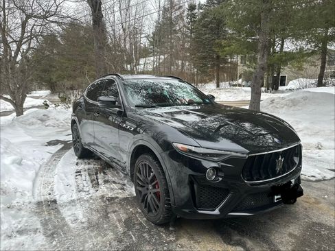 Used 2021 Maserati Levante GTS image 4
