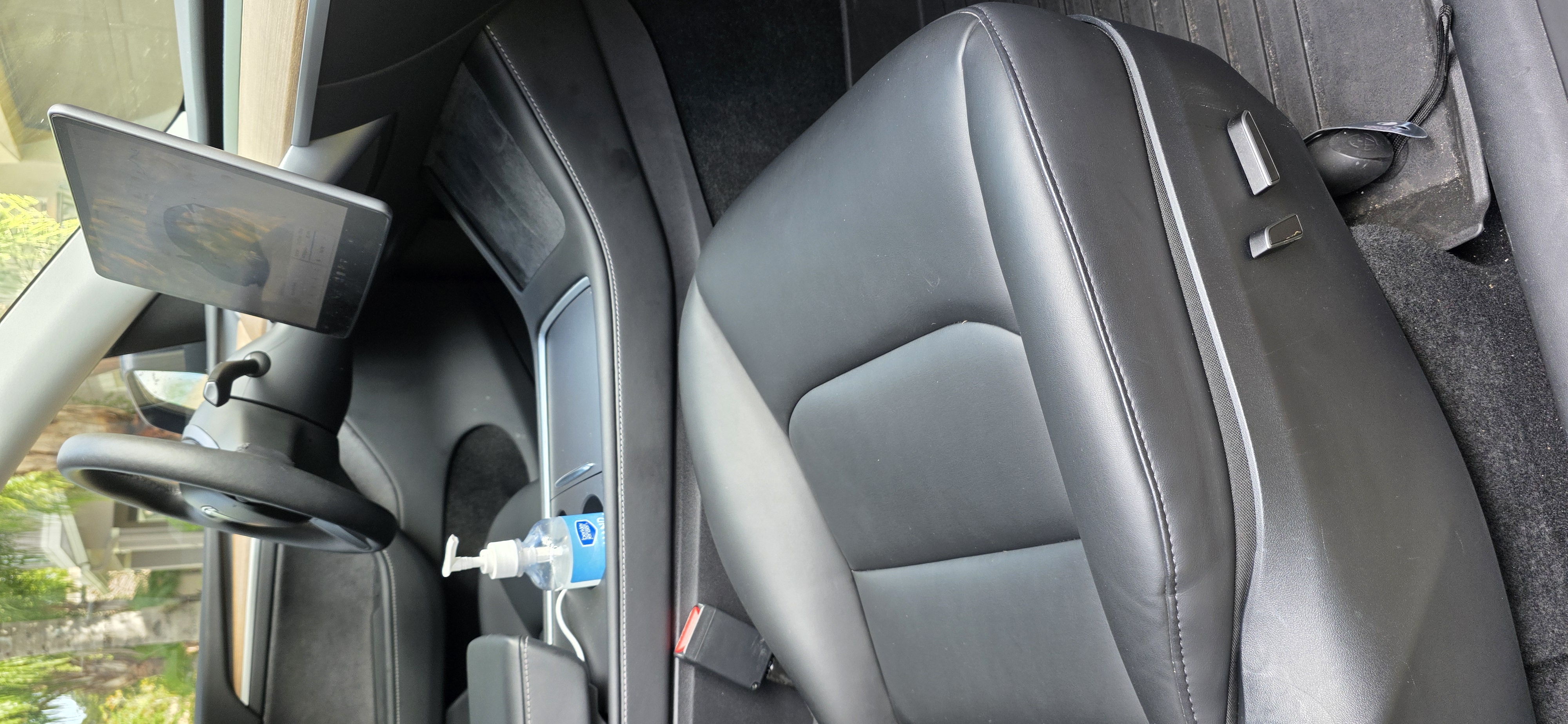 Used 2023 Tesla Model Y Long Range AWD/4WD image 9