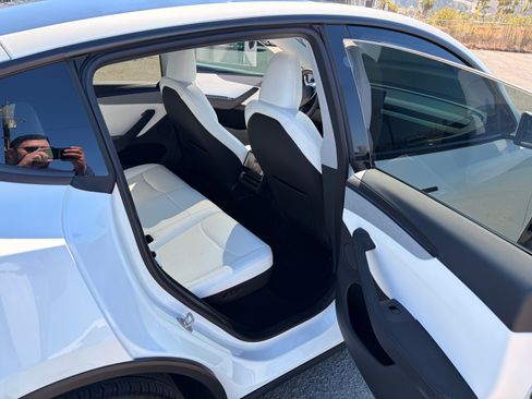 Used 2026 Tesla Model Y Long Range RWD image 14